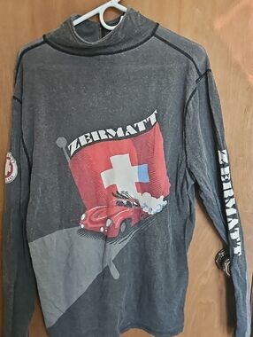 Retro-style Zermatt Ski Quarter-Zip Long-sleeve T